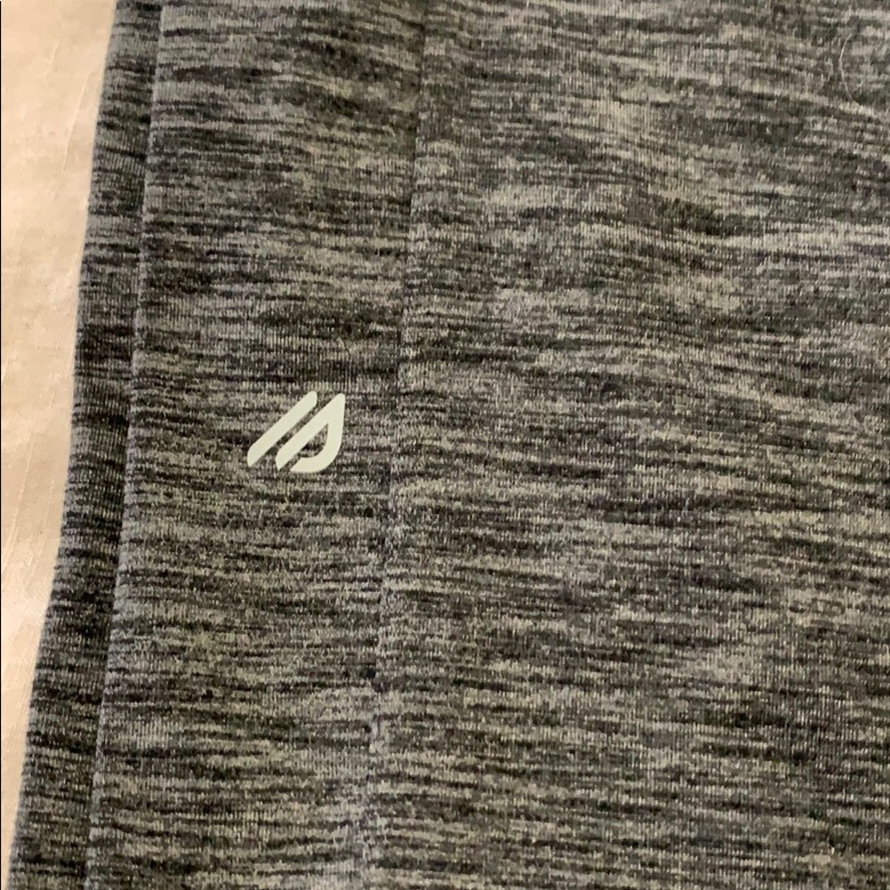 Eddie Bauer cropped pants